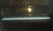 продам срочно пианино Украина