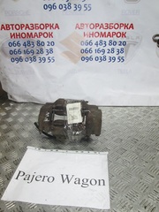 4605A460 Суппорт тормозной передний на mitsubishi pajero wagon 4